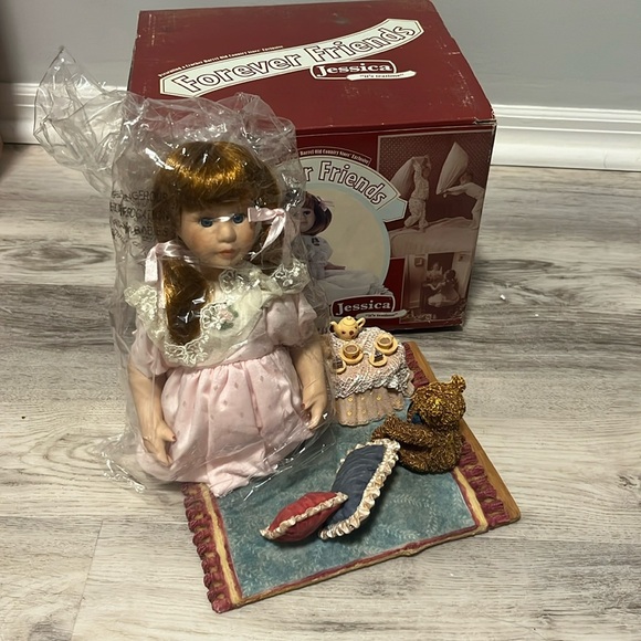 Forever Friends Jessica Teatime Cracker Barrel NIB Porcelain Doll - Picture 1 of 5